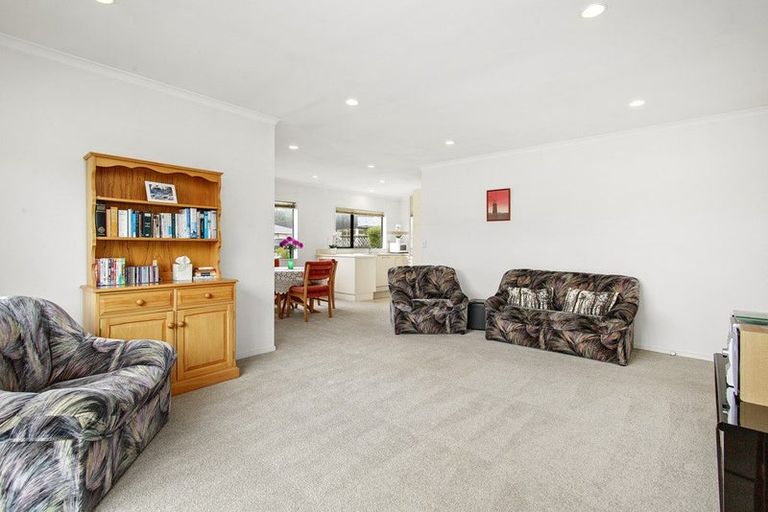 Photo of property in 1/157 Main Road, Tawa, Wellington, 5028
