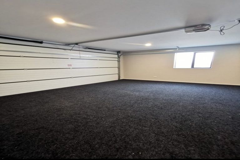 Photo of property in 13a Windermere Crescent, Blockhouse Bay, Auckland, 0600