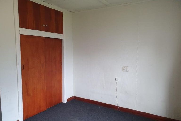 Photo of property in 113 Mangorei Road, Merrilands, New Plymouth, 4312