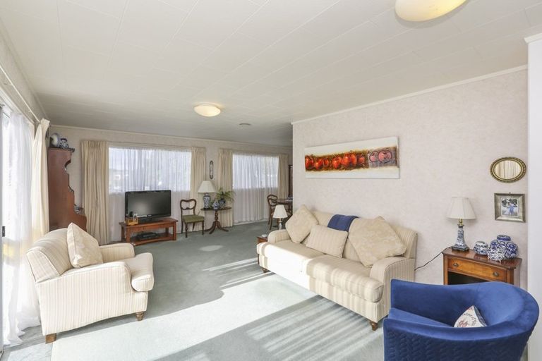 Photo of property in 154 Govett Avenue, Frankleigh Park, New Plymouth, 4310