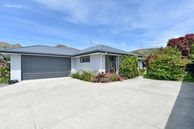 Photo of property in 10a Wendy Place, Heathcote Valley, Christchurch, 8022