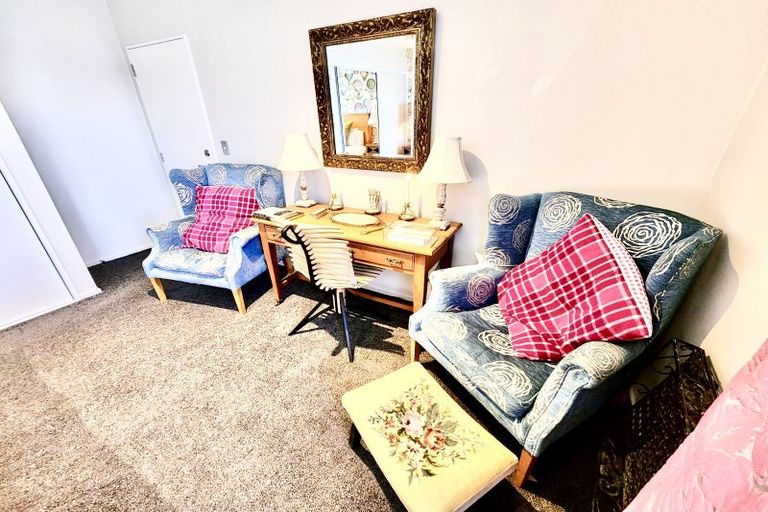 Photo of property in 1 Simeon Quay, Lyttelton, 8082