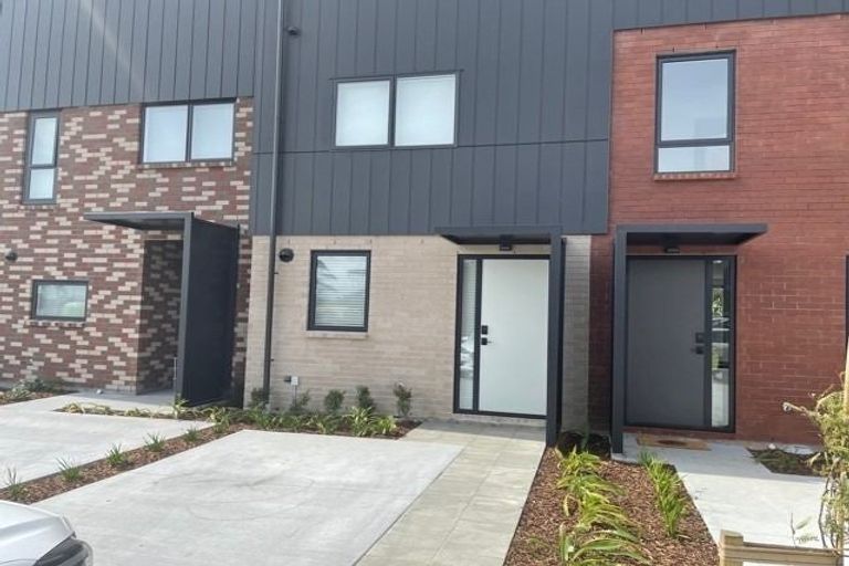 Photo of property in 18 Kotuitui Street, Manukau, Auckland, 2104