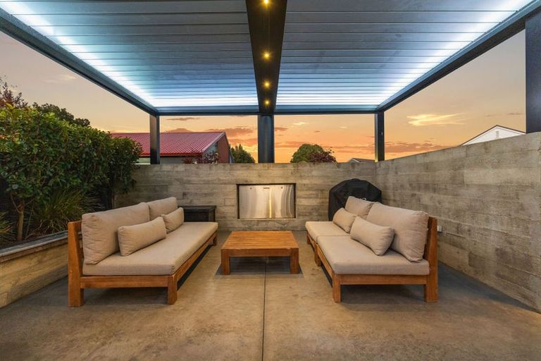 Photo of property in 114a Paparoa Street, Papanui, Christchurch, 8053