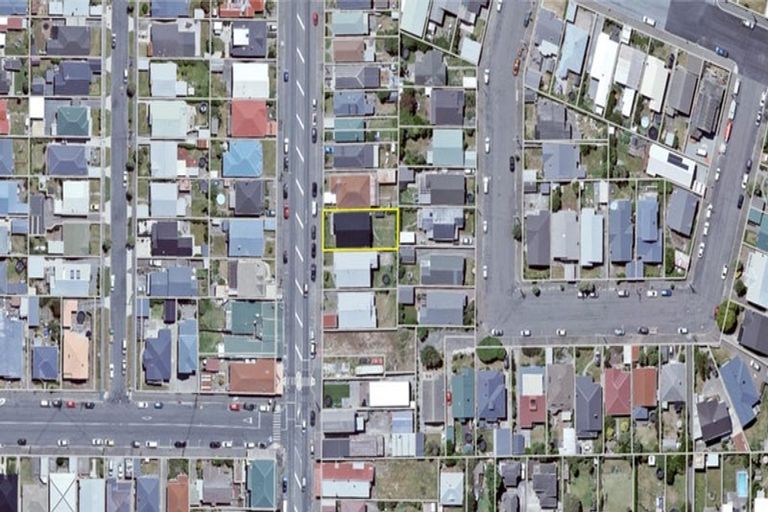 Photo of property in 137 Onepu Road, Lyall Bay, Wellington, 6022