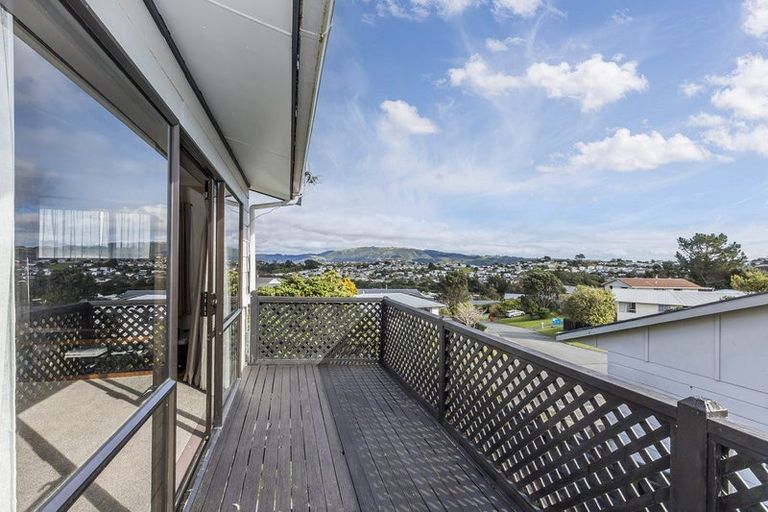Photo of property in 8 The Bollard, Whitby, Porirua, 5024