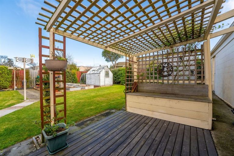 Photo of property in 20 Paul Street, Waimate, 7924