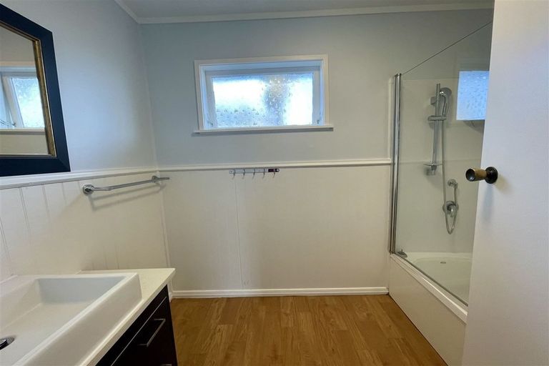 Photo of property in 165 Te Atatu Road, Te Atatu South, Auckland, 0610