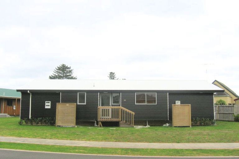 Photo of property in 109 Ake Ake Avenue, Matarangi, Whitianga, 3592