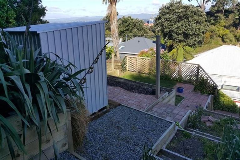 Photo of property in 17 Patanga Crescent, Thorndon, Wellington, 6011