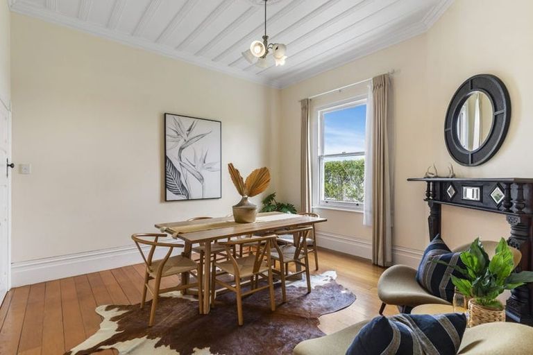 Photo of property in 5 Mariposa Crescent, Birkenhead, Auckland, 0626