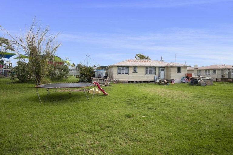 Photo of property in 13 Taraire Crescent, Otangarei, Whangarei, 0112