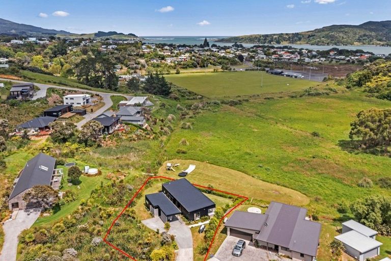 Photo of property in 5 Aroaro Lane, Raglan, 3225