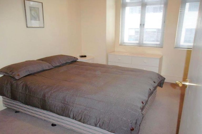 Photo of property in Kelvin House, 4f/16 The Terrace, Wellington Central, Wellington, 6011