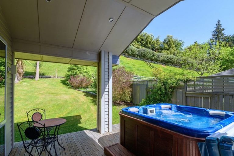 Photo of property in 17 Florey Heights, Springfield, Rotorua, 3015