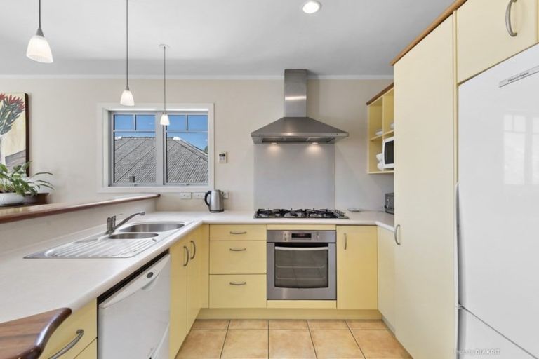 Photo of property in 9 Alexandra Road, Roseneath, Wellington, 6021