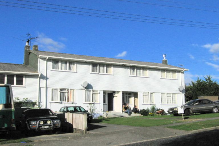 Photo of property in 53-59 Sievers Grove, Cannons Creek, Porirua, 5024
