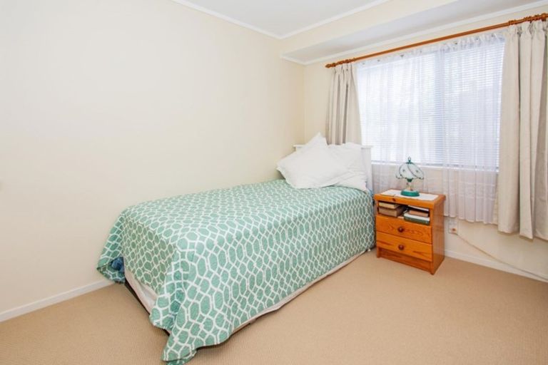 Photo of property in 25f Youngs Road, Papakura, 2110
