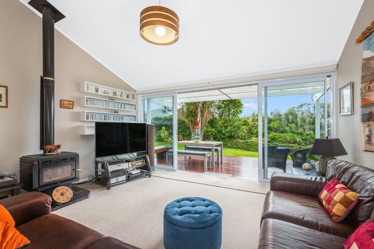 Photo of property in 51 Howard Road, Point Howard, Lower Hutt, 5013