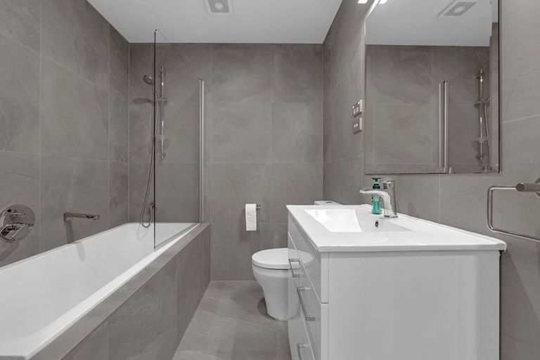 Photo of property in 18 Piripono Crescent, Pukekohe, 2120