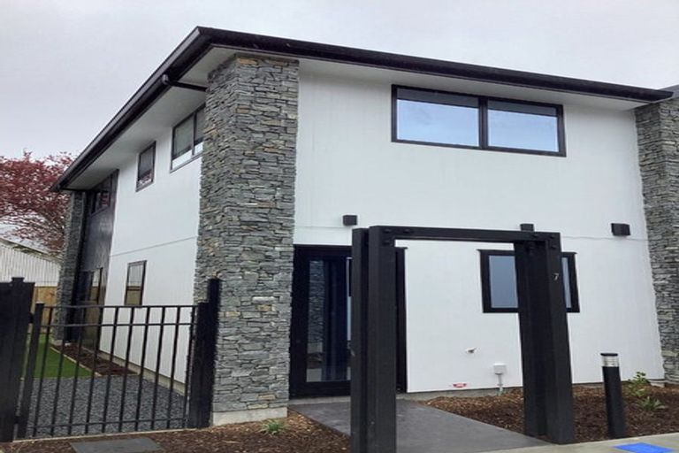 Photo of property in 6/7 Milne Crescent, Taita, Lower Hutt, 5011