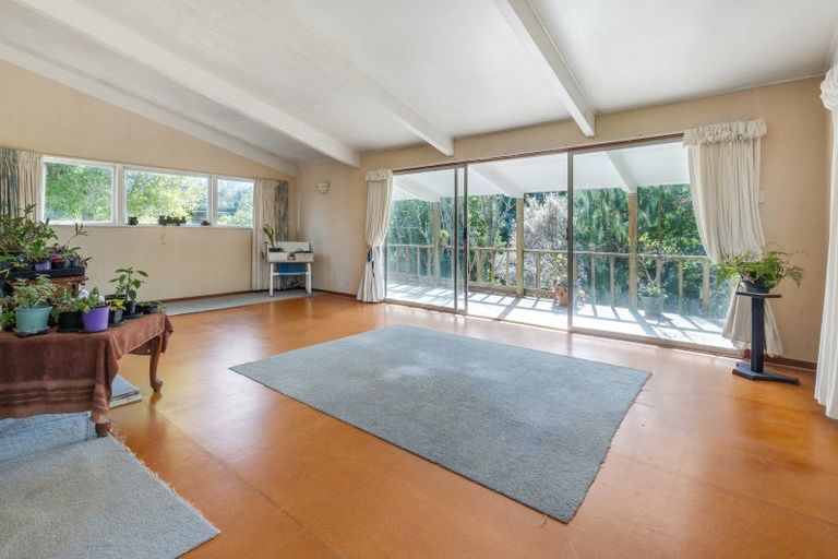 Photo of property in 29 Kayeleen Place, Cockle Bay, Auckland, 2014