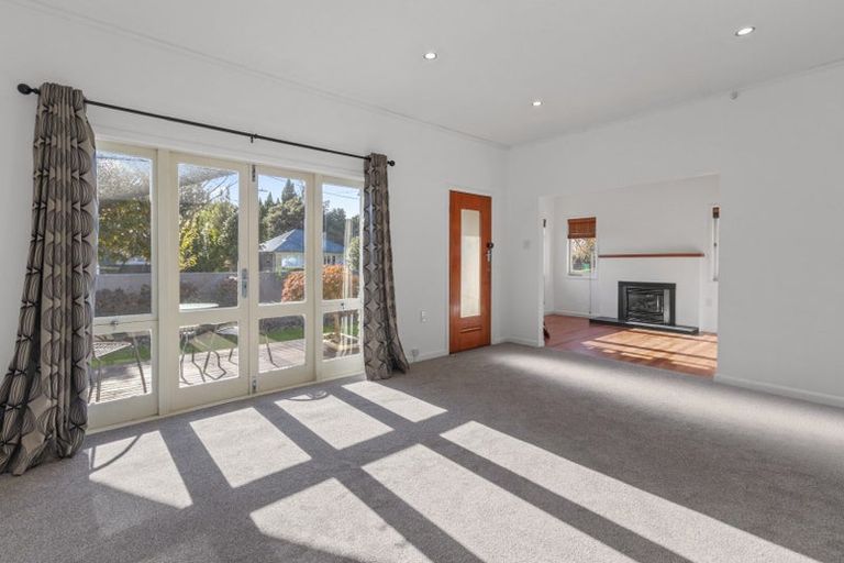 Photo of property in 73 Maeroa Road, Maeroa, Hamilton, 3200