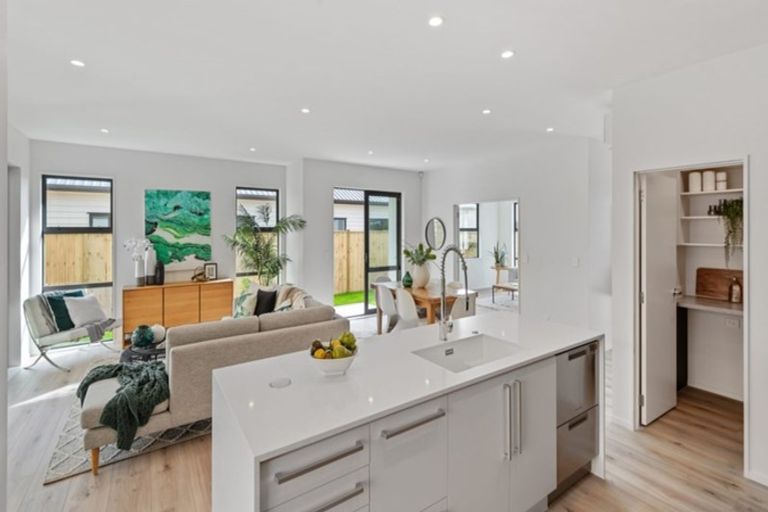 Photo of property in 8 Flaxfield Lane, Beachlands, Auckland, 2018