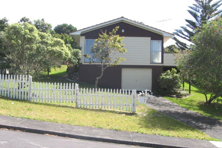 Photo of property in 18 Cantina Avenue, Bayview, Auckland, 0629