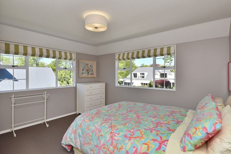 Photo of property in 28 Witbrock Crescent, Burnside, Christchurch, 8053