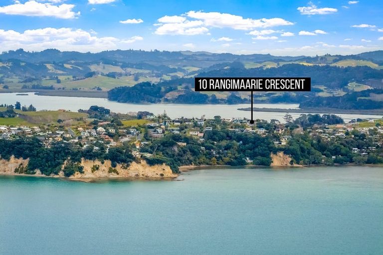 Photo of property in 10 Rangimaarie Crescent, Snells Beach, 0920