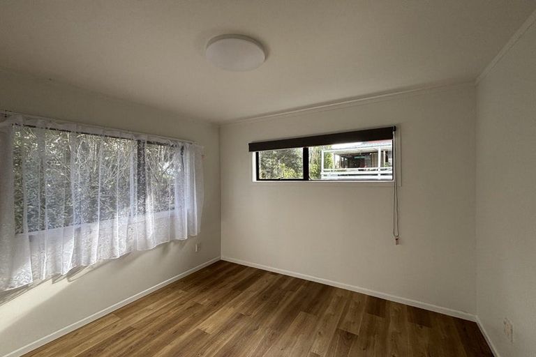 Photo of property in 104a Waimumu Road, Massey, Auckland, 0614