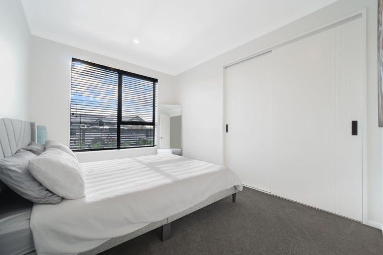 Photo of property in 4 Orawahi Road, Glenbrook, 2681