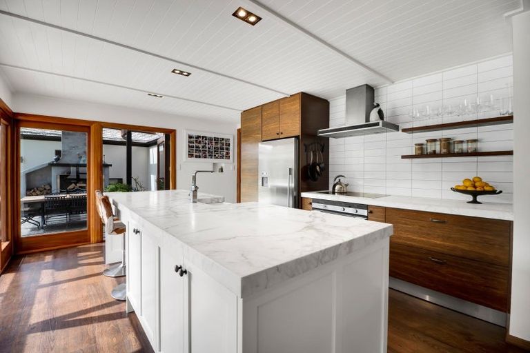 Photo of property in 331a Mangorei Road, Merrilands, New Plymouth, 4312