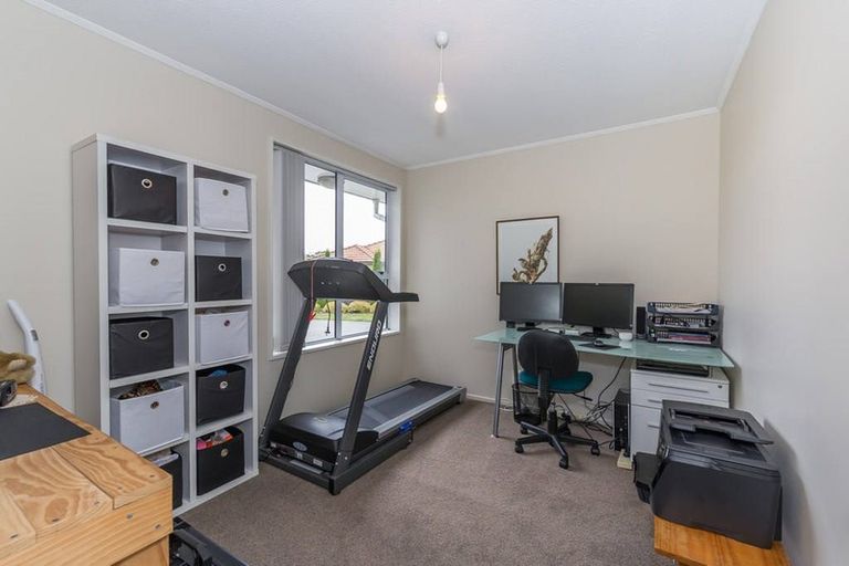 Photo of property in 5 Dumfries Drive, Hei Hei, Christchurch, 8042