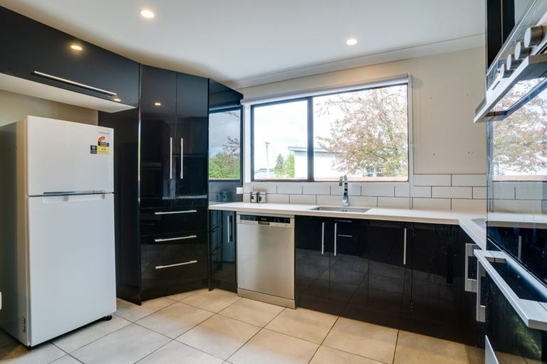 Photo of property in 30 Burns Street, Milton, 9220