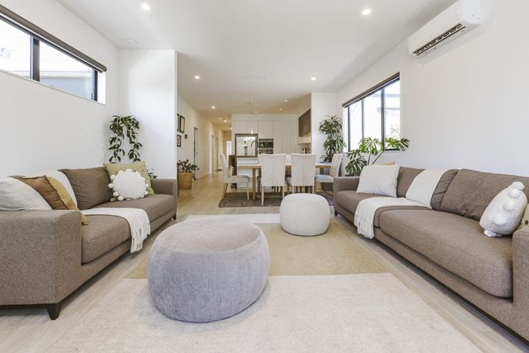 Photo of property in 8 Rapoi Lane, Karaka, Papakura, 2113