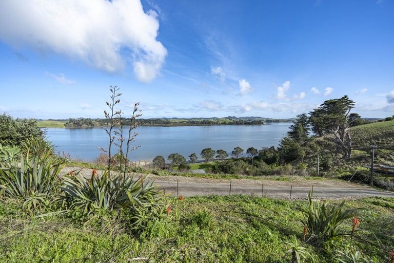 Photo of property in 17 Dem Road, Pahi, Paparoa, 0571