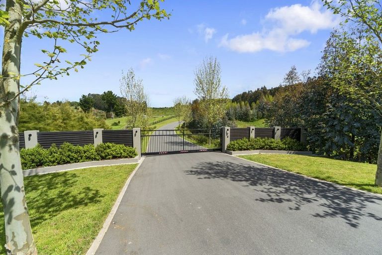 Photo of property in 15 Lochinvar Lane, Acacia Bay, Taupo, 3385