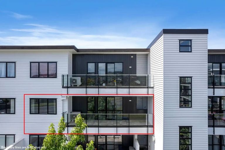 Photo of property in 9/130 Stancombe Road, Flat Bush, Auckland, 2016