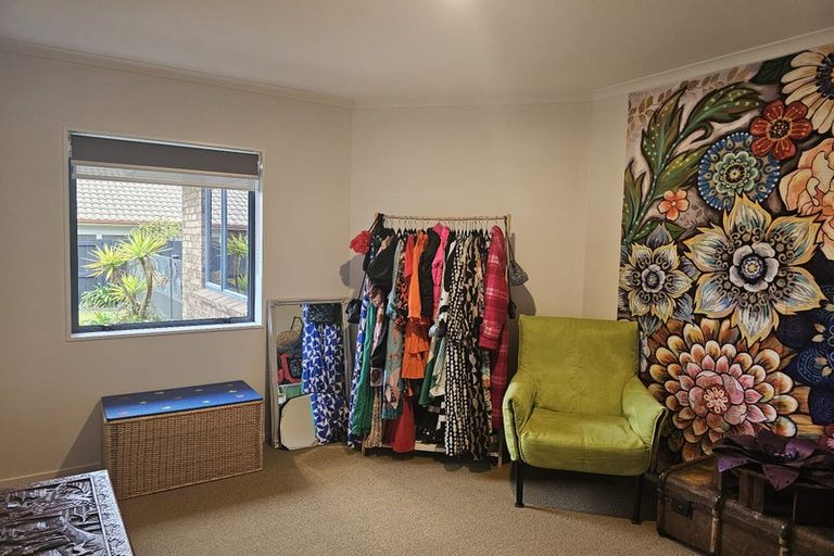 Photo of property in 4 Heaphy Place, Pukehangi, Rotorua, 3015