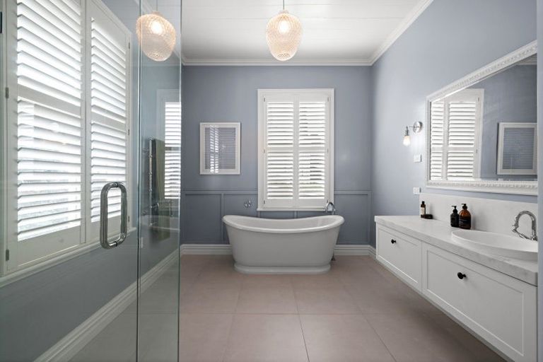 Photo of property in 15 Sealy Road, Bluff Hill, Napier, 4110