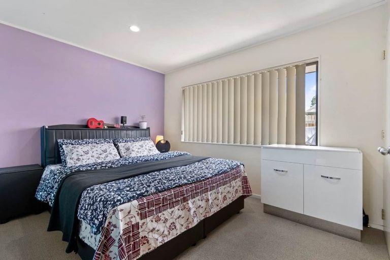 Photo of property in 19 Old Park Place, Takanini, 2112