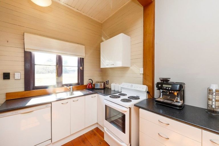 Photo of property in 17 Limbrick Street, Terrace End, Palmerston North, 4410