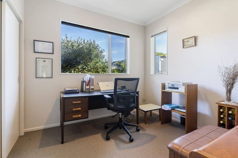 Photo of property in 76 Baverstock Road, Flat Bush, Auckland, 2016