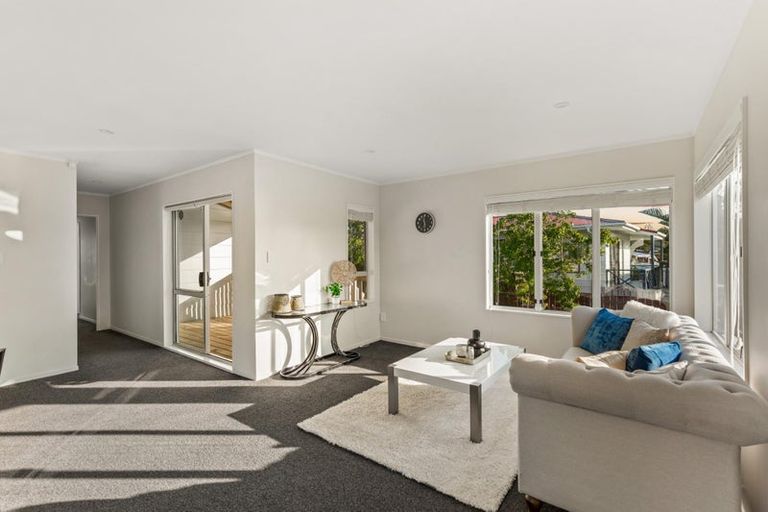 Photo of property in 26 Hinerau Street, Henderson, Auckland, 0612