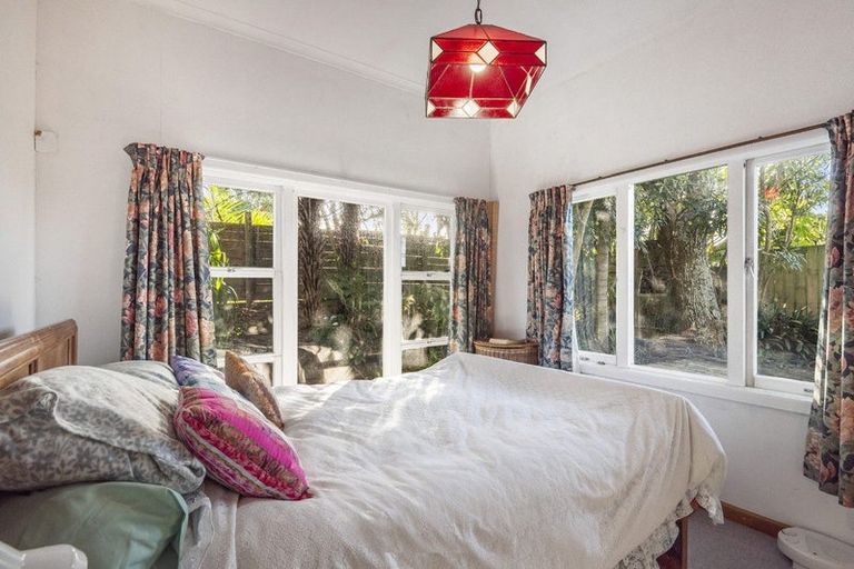 Photo of property in 29 Sunset Road, Totara Vale, Auckland, 0632