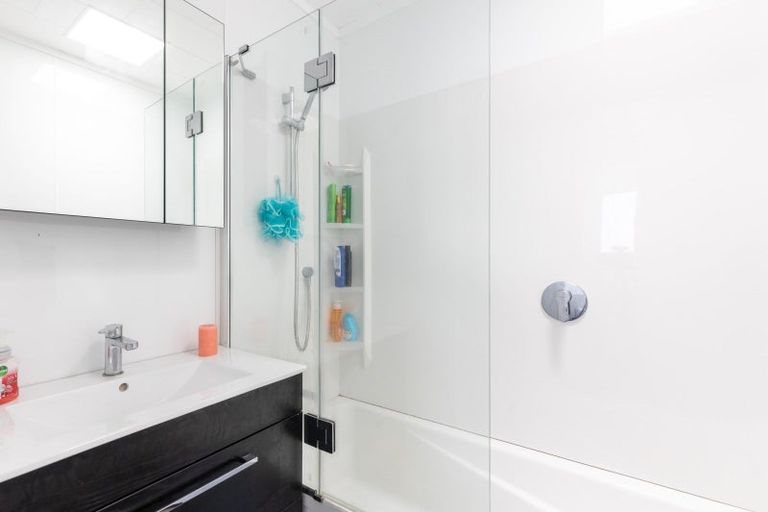 Photo of property in 3a Naumai Place, Spotswood, New Plymouth, 4310