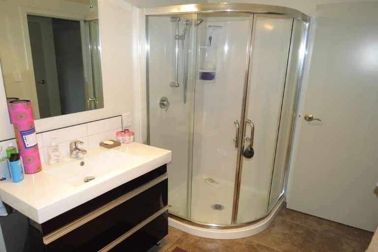 Photo of property in 631a Queen Street East, Levin, 5510