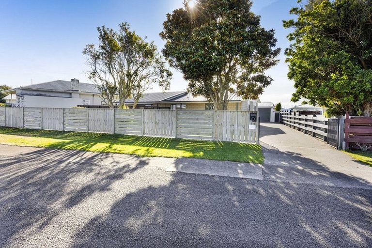 Photo of property in 212 Waihi Road, Hawera, 4610
